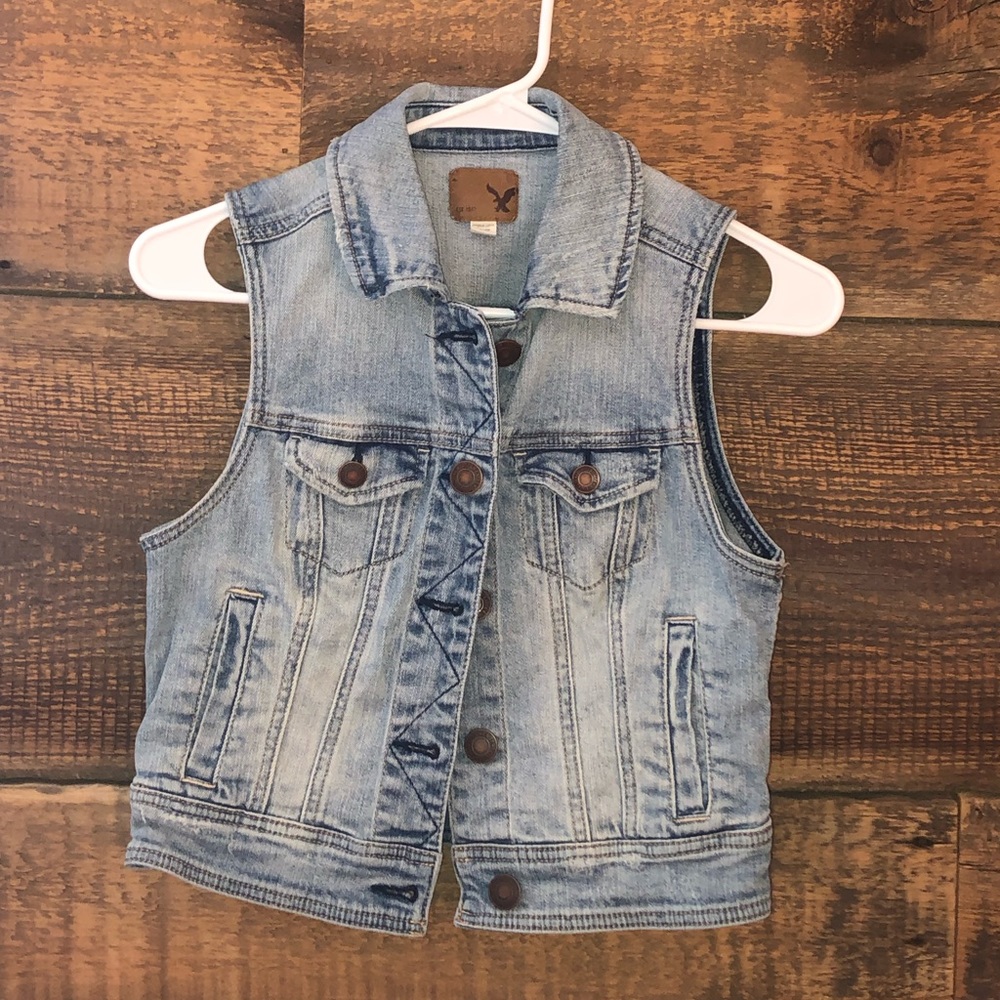 American Eagle Jean vest